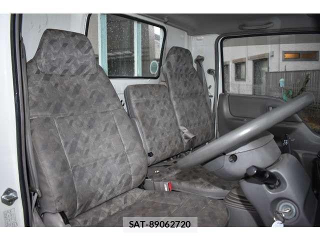 Mazda TITAN DASH 2006-02 2317508-1