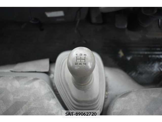 Mazda TITAN DASH 2006-02 2317508-3