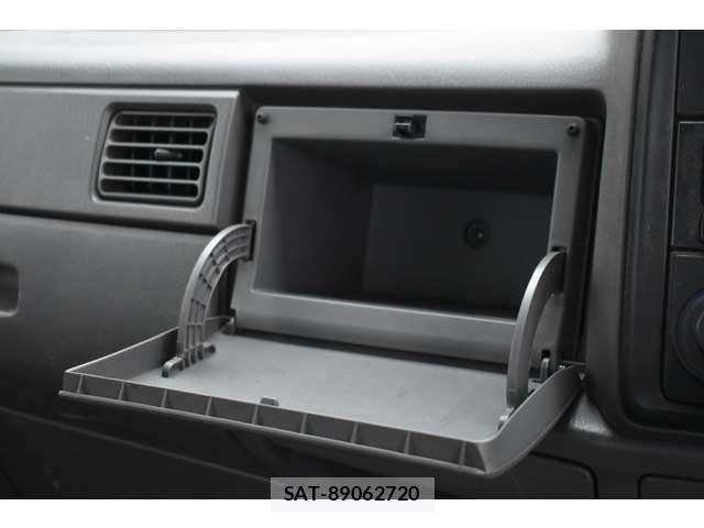 Mazda TITAN DASH 2006-02 2317508-4