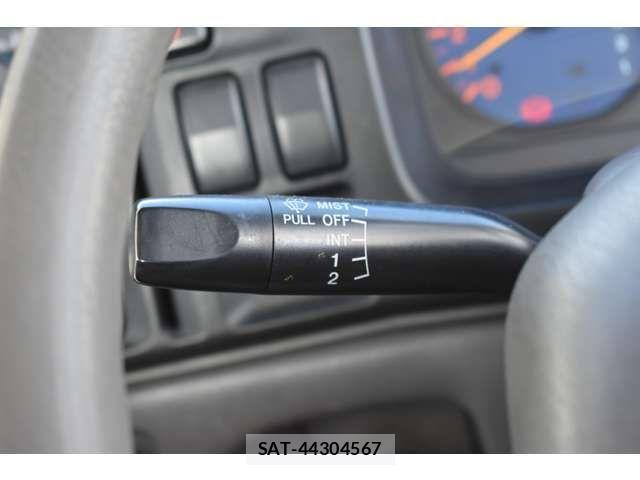 Mazda TITAN DASH 2004-09 2317506-15