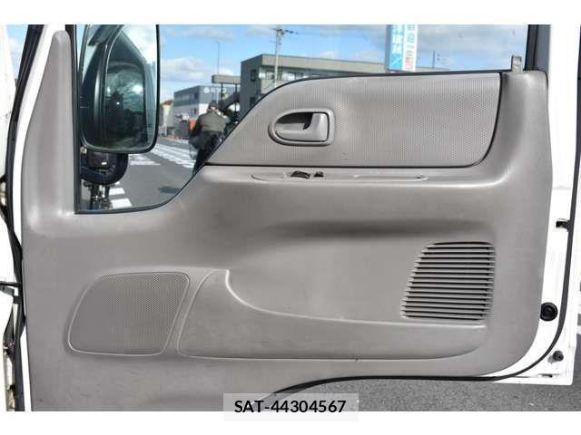 Mazda TITAN DASH 2004-09 2317506-8