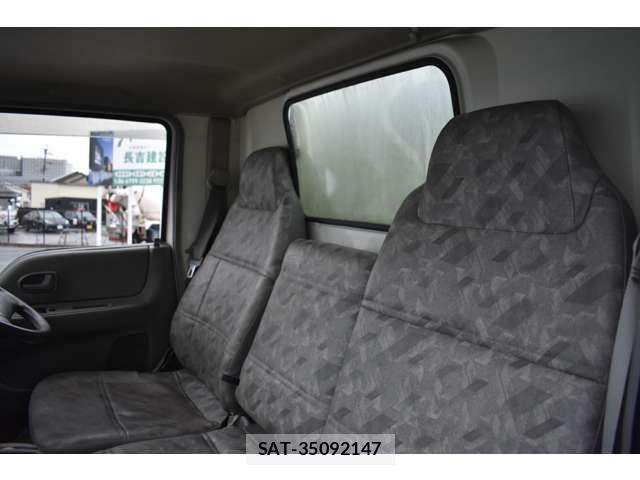 Mazda TITAN DASH 2006-02 2317507-2
