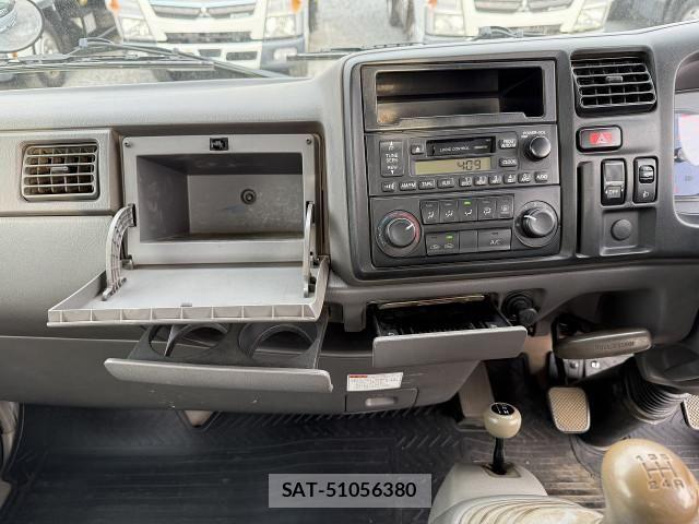 Mazda TITAN DASH 2007-02 4177695-17