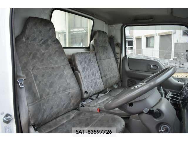 Mazda TITAN DASH 2004-07 4758781-10