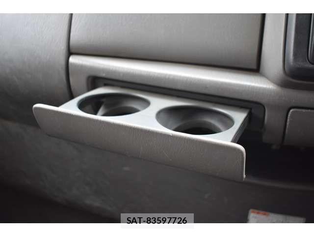 Mazda TITAN DASH 2004-07 4758781-16