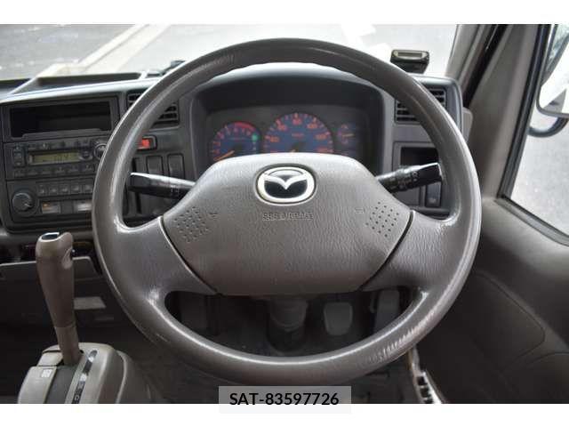 Mazda TITAN DASH 2004-07 4758781-5