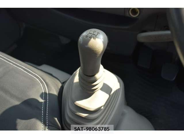 Mazda TITAN DASH 2009-12 5881069-18