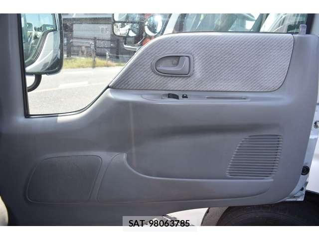 Mazda TITAN DASH 2009-12 5881069-26