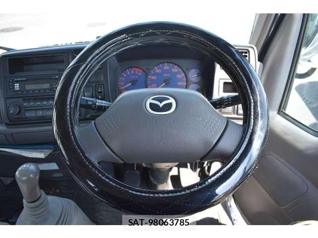 Mazda TITAN DASH 2009-12 5881069-2