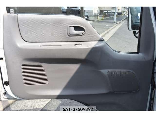 Mazda TITAN DASH 2009-02 6248015-9