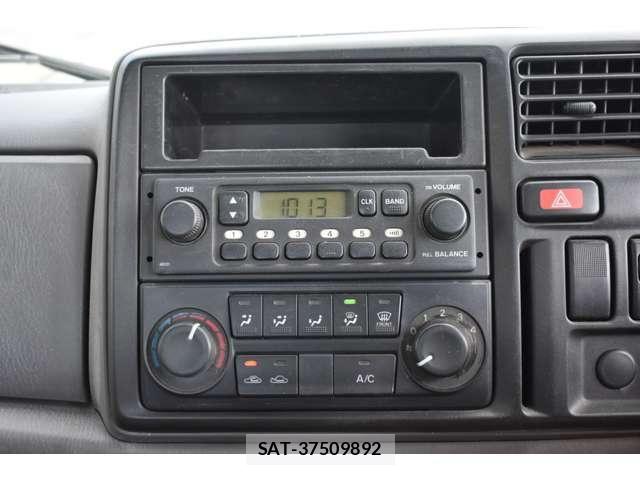 Mazda TITAN DASH 2009-02 6248015-17