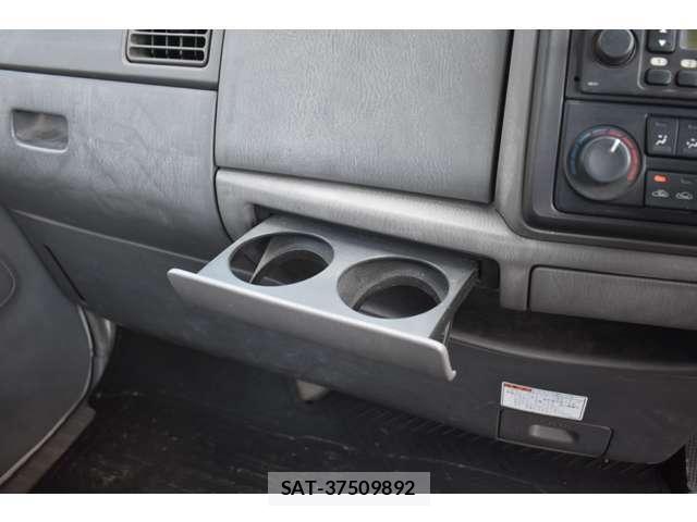 Mazda TITAN DASH 2009-02 6248015-19