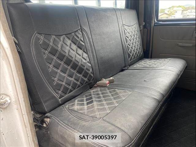 Mazda TITAN DASH 2001-02 6678492-4