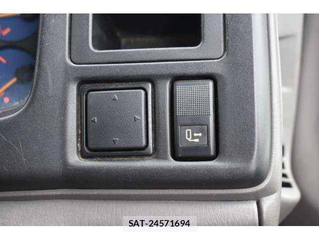 Mazda TITAN DASH 2004-03 6817641-16