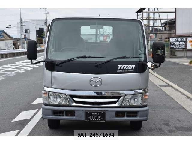 Mazda TITAN DASH 2004-03 6817641-1