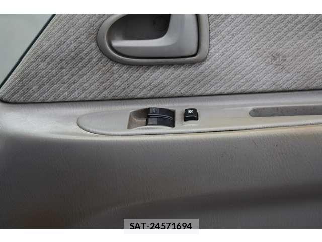 Mazda TITAN DASH 2004-03 6817641-8