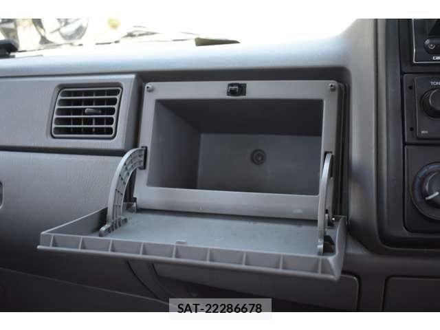 Mazda TITAN DASH 2008-03 6998825-18
