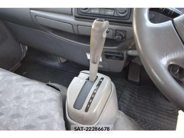 Mazda TITAN DASH 2008-03 6998825-2