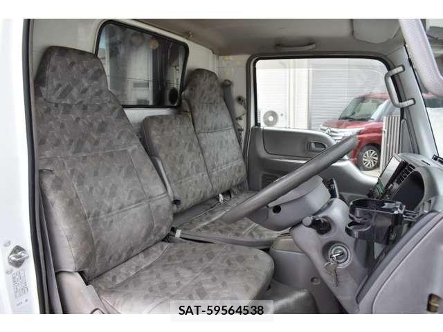Mazda TITAN DASH 2007-04 7729880-9