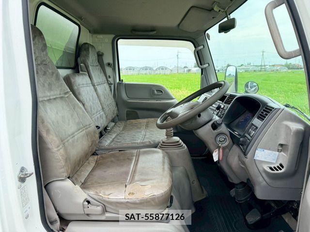 Mazda TITAN DASH 2006-02 8038779-11