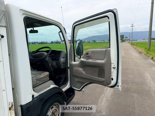Mazda TITAN DASH 2006-02 8038779-14