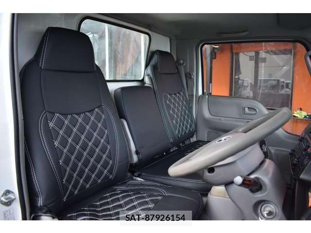 Mazda TITAN DASH 2009-05 8210687-11