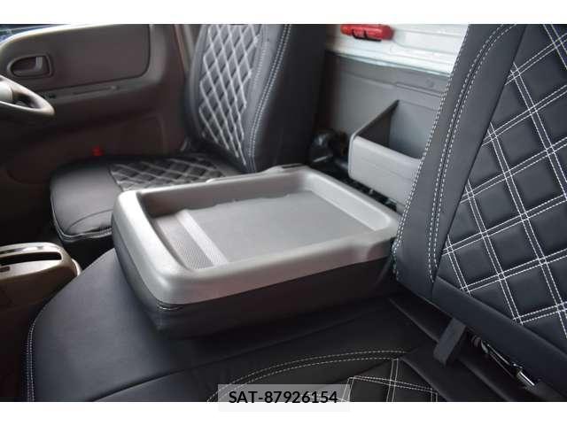 Mazda TITAN DASH 2009-05 8210687-13