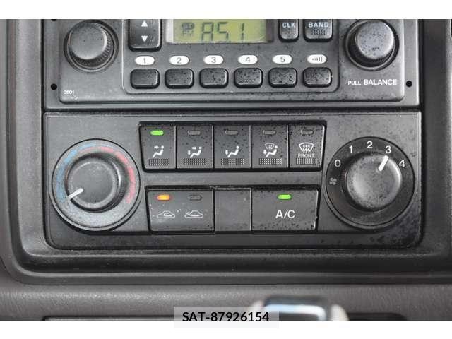 Mazda TITAN DASH 2009-05 8210687-19