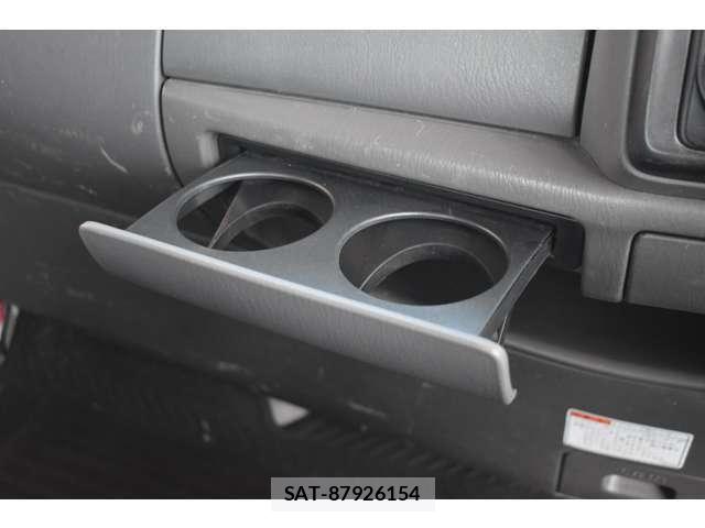 Mazda TITAN DASH 2009-05 8210687-25