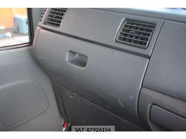 Mazda TITAN DASH 2009-05 8210687-26