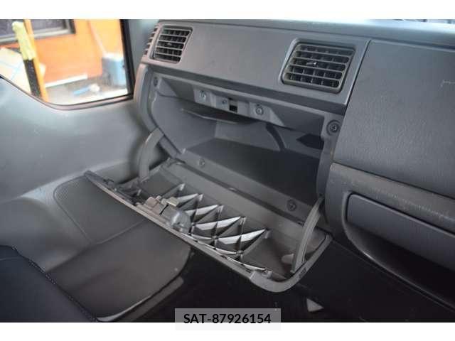 Mazda TITAN DASH 2009-05 8210687-27