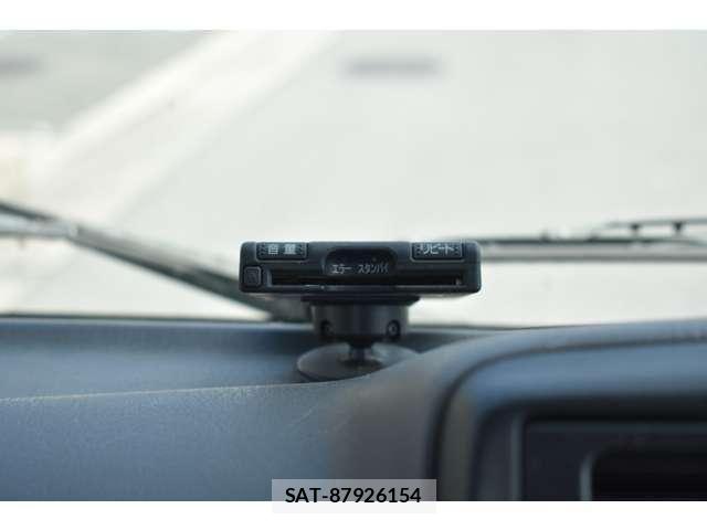 Mazda TITAN DASH 2009-05 8210687-3