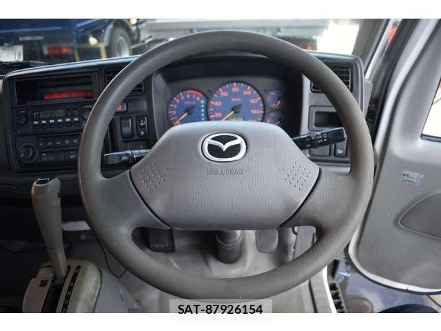 Mazda TITAN DASH 2009-05 8210687-4
