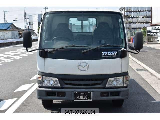 Mazda TITAN DASH 2009-05 8210687-5
