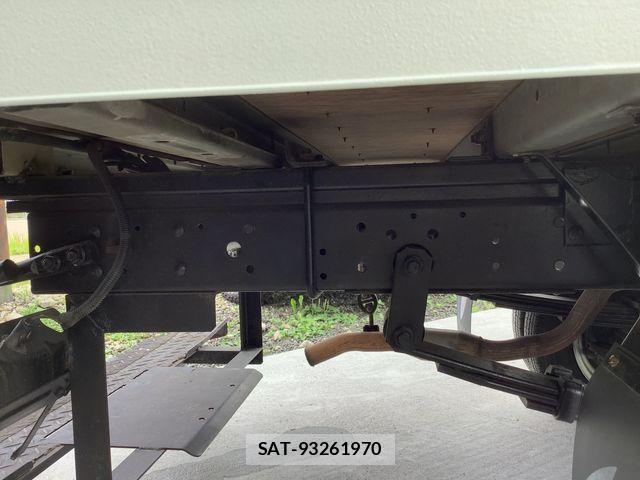 Mazda TITAN DASH 2006-09 8372292-22