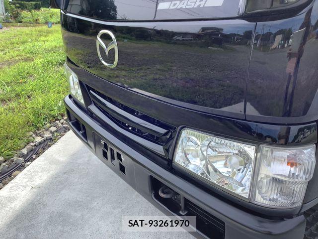 Mazda TITAN DASH 2006-09 8372292-4