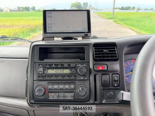 Mazda TITAN DASH 2006-02 8872278-14