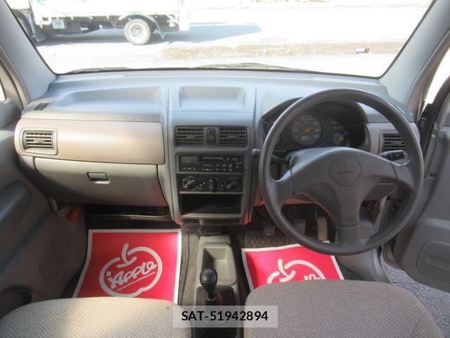 Mitsubishi TOPPO BJ 2000-01 8159390-1