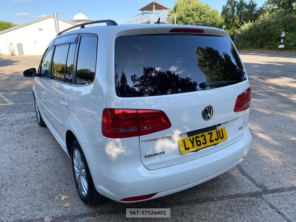 VolksWagen TOURAN 2014-01 1133022-11