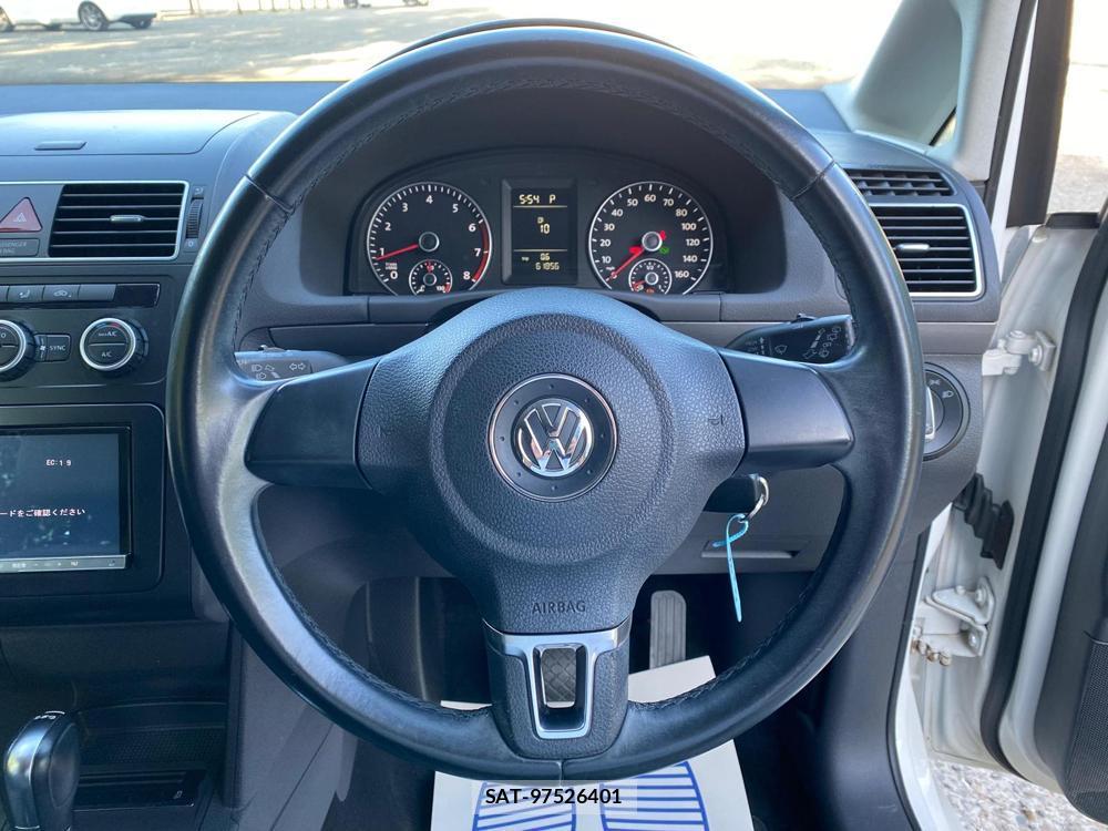 VolksWagen TOURAN 2014-01 1133022-23