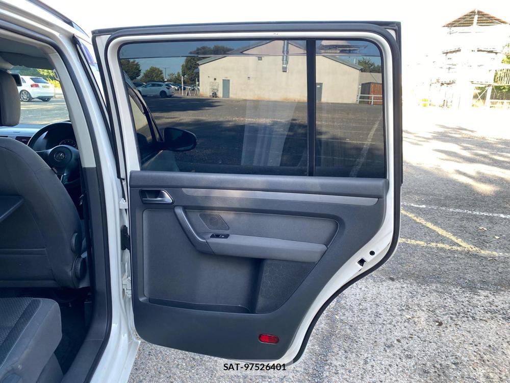 VolksWagen TOURAN 2014-01 1133022-35