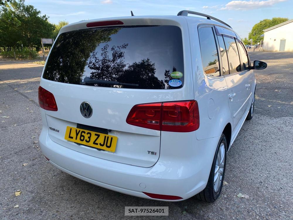 VolksWagen TOURAN 2014-01 1133022-3