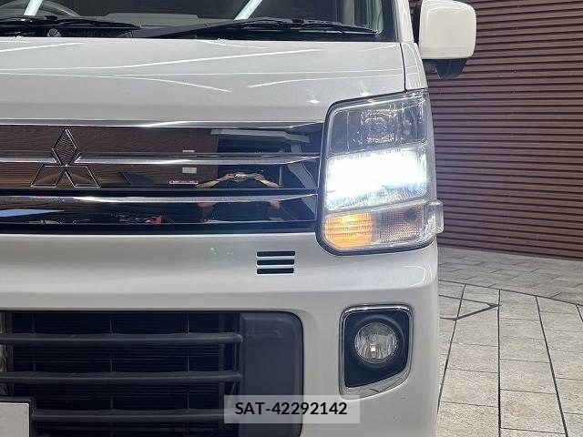 Mitsubishi TOWN BOX 2016-10 1328870-9