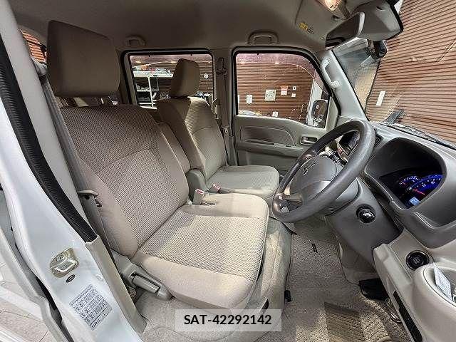Mitsubishi TOWN BOX 2016-10 1328870-7