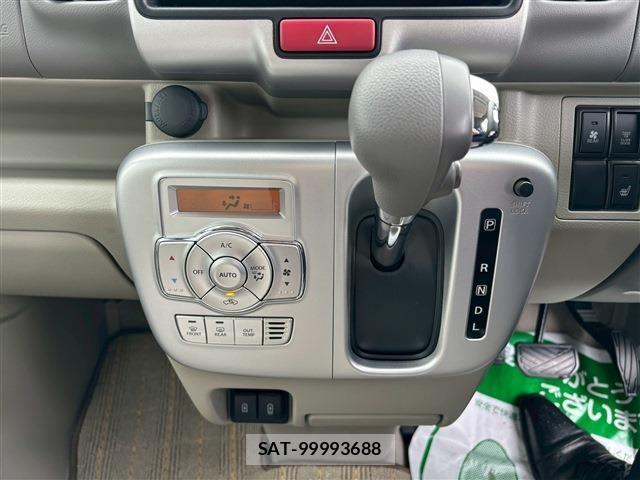 Mitsubishi TOWN BOX 2025-03 1829719-21