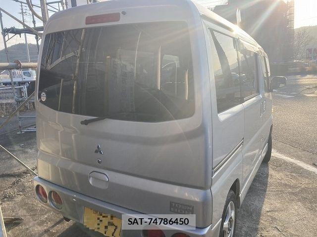 Mitsubishi TOWN BOX 2002-09 3389718-2