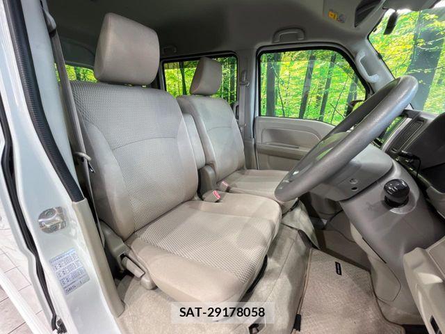 Mitsubishi TOWN BOX 2016-04 6817643-7