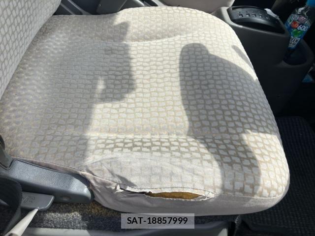 Mitsubishi TOWN BOX 2006-10 7789884-15