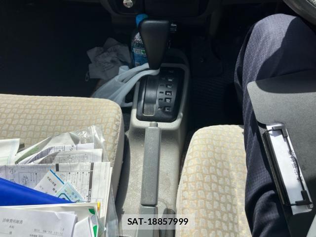 Mitsubishi TOWN BOX 2006-10 7789884-17