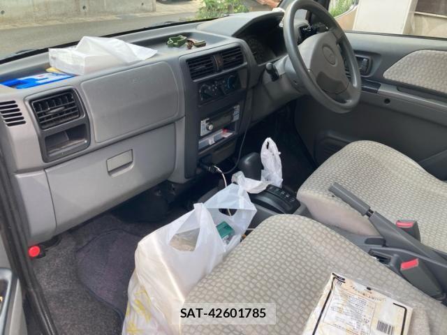 Mitsubishi TOWN BOX 2005-09 7789886-9